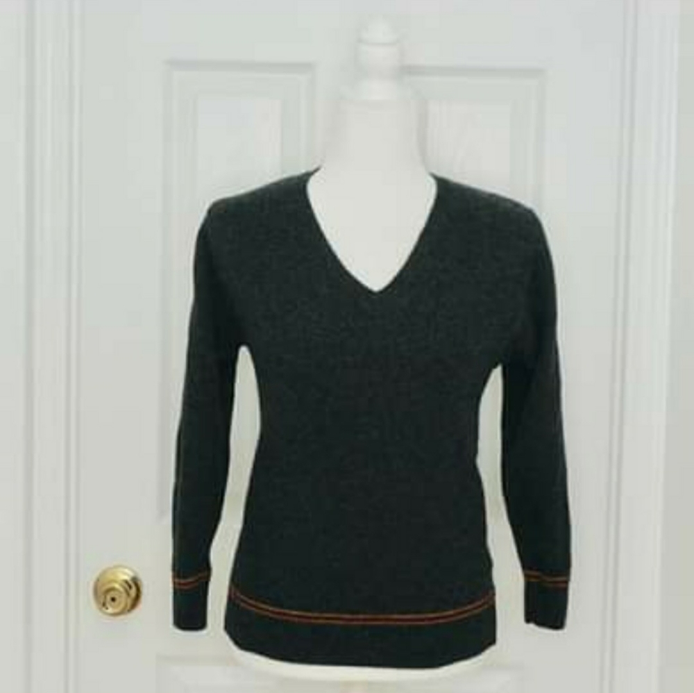 Universal Studios Harry Potter Gryffindor Sweater